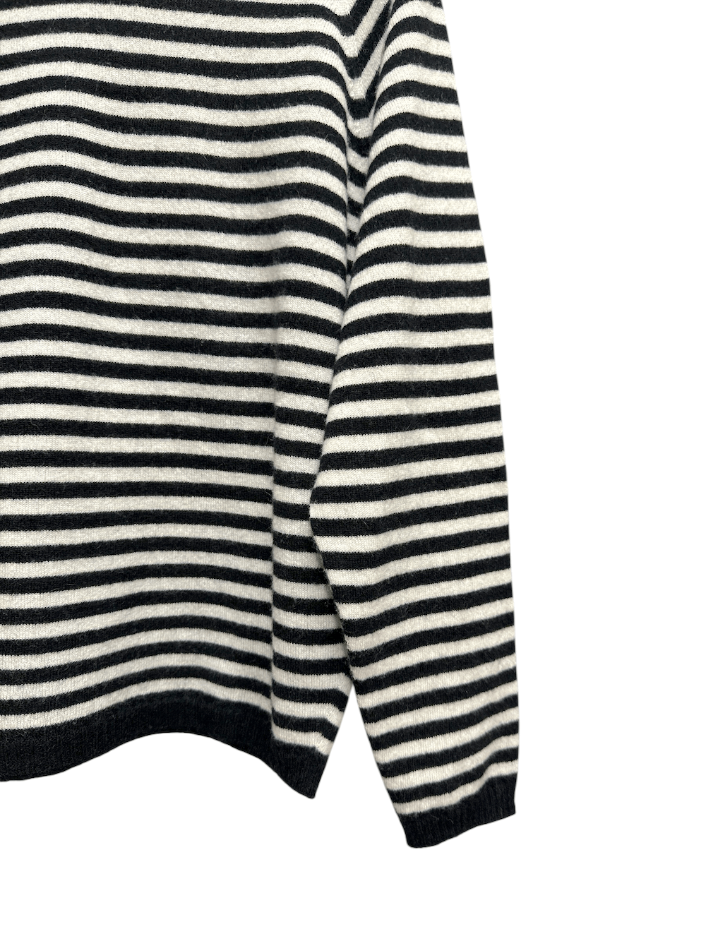 Vicolo light grey black line cashmere pullover