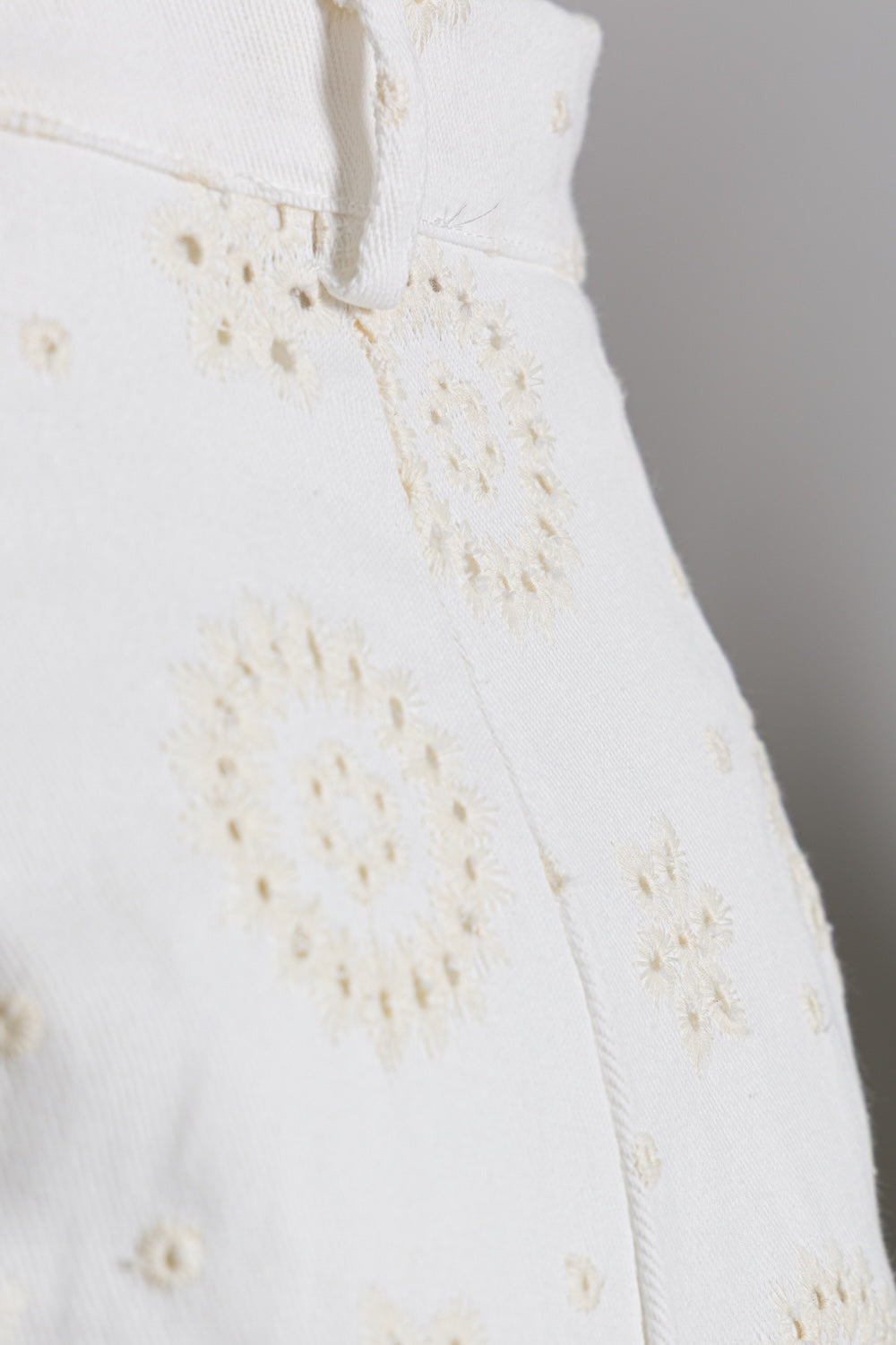 Saiph cream short