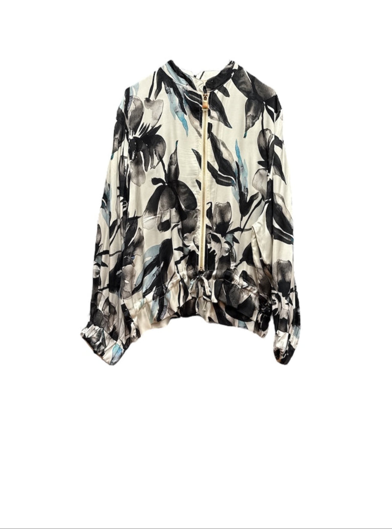 Kontatto black and white jackets