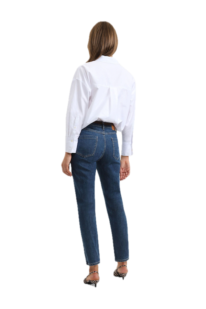 Please blue denim jeans