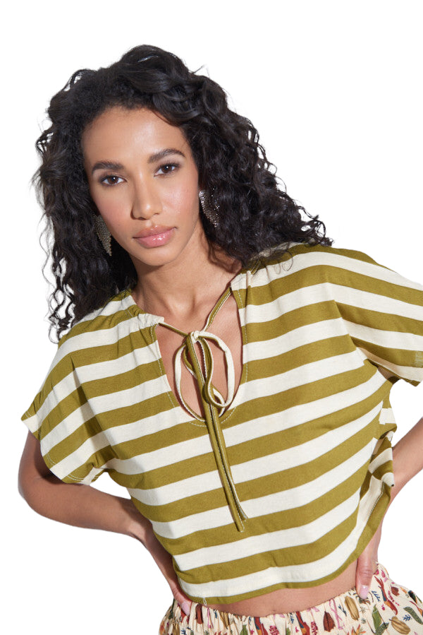 Kikisix green line t-shirt