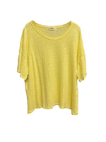 Le îls yellow t-shirt