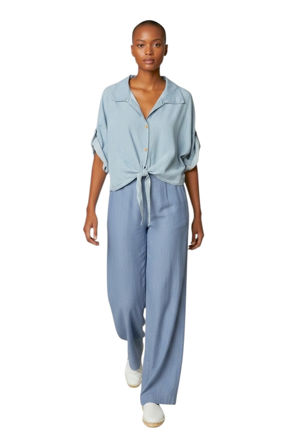 Le îls light blue shirt