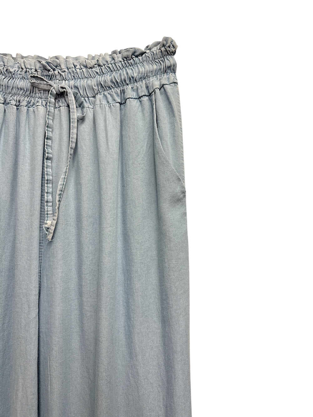 Le îls pantaloni azzurri