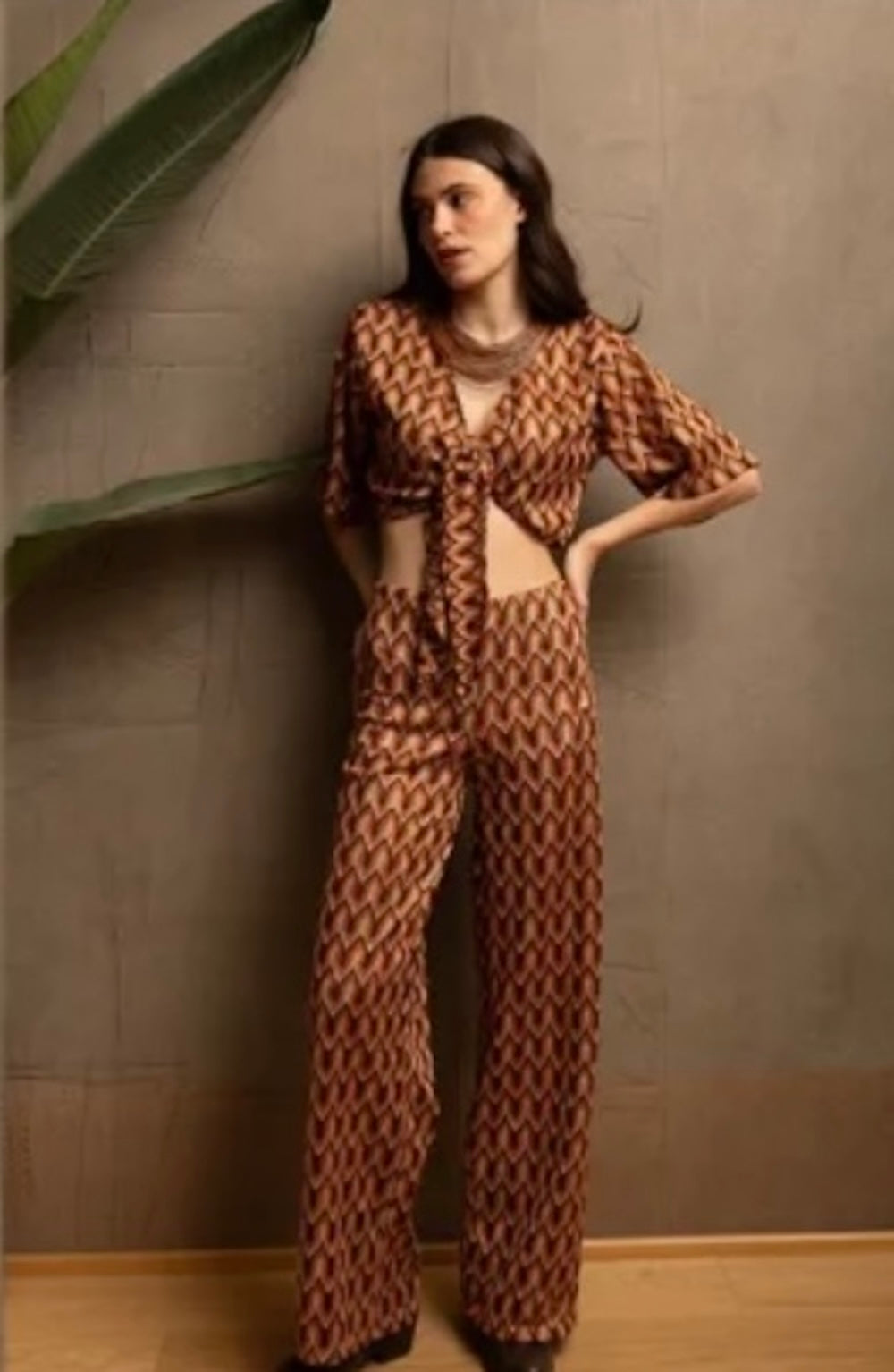 Saiph brown shirt
