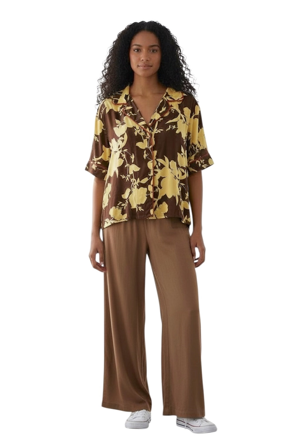 Vicolo Hemd mit braun-gelbem Blumenmuster