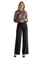 Susy Star black shirt